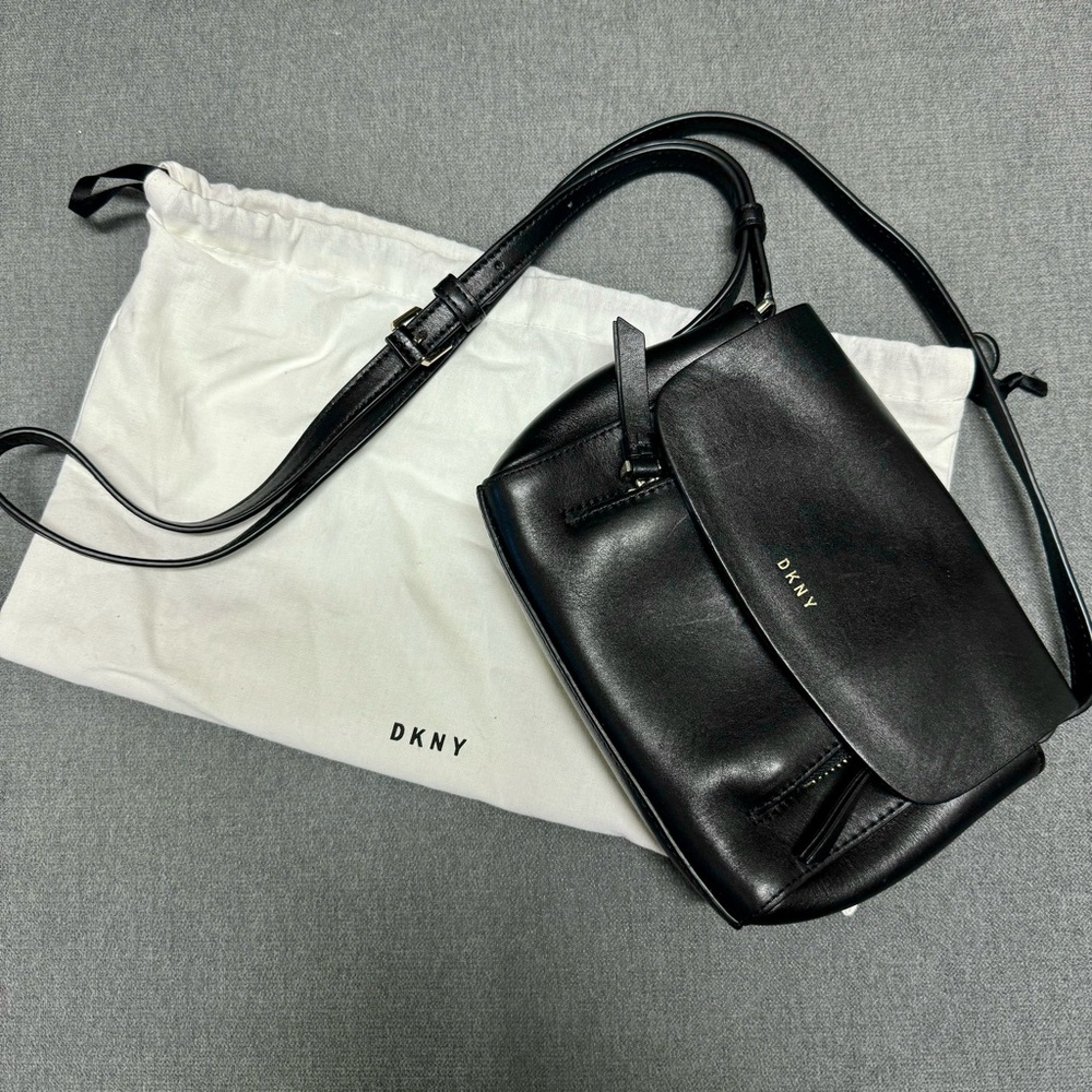 DKNY Greenwich Crossbody Bag Black Leather